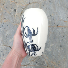 Load image into Gallery viewer, Columbia lily vase
