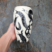 Load image into Gallery viewer, Slug vase