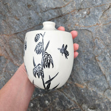 Load image into Gallery viewer, Chocolate lily and bee jar