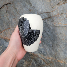 Load image into Gallery viewer, Ammonite vase