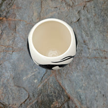 Load image into Gallery viewer, Canada goose vase