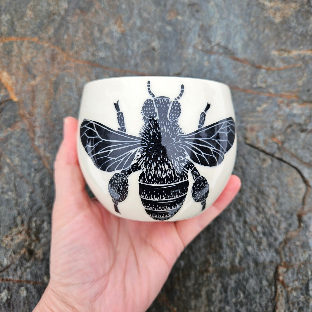 Honeybee cup