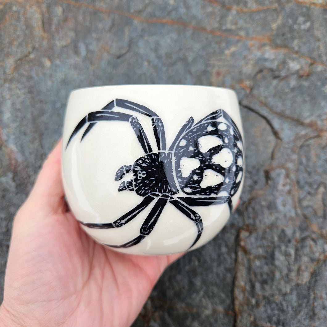 Spider cup