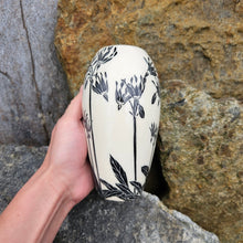 Load image into Gallery viewer, Shooting star vase
