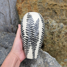 Load image into Gallery viewer, Fern vase
