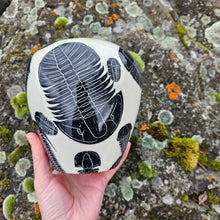 Load image into Gallery viewer, Trilobite vase
