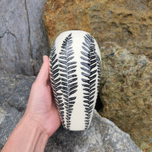 Load image into Gallery viewer, Fern vase
