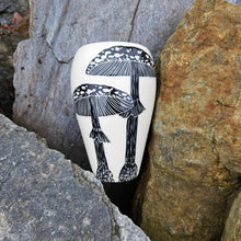 Load image into Gallery viewer, Mushroom vase
