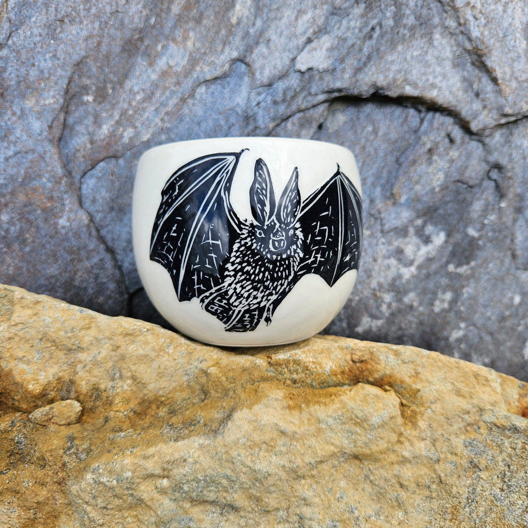 Bat cup, medium