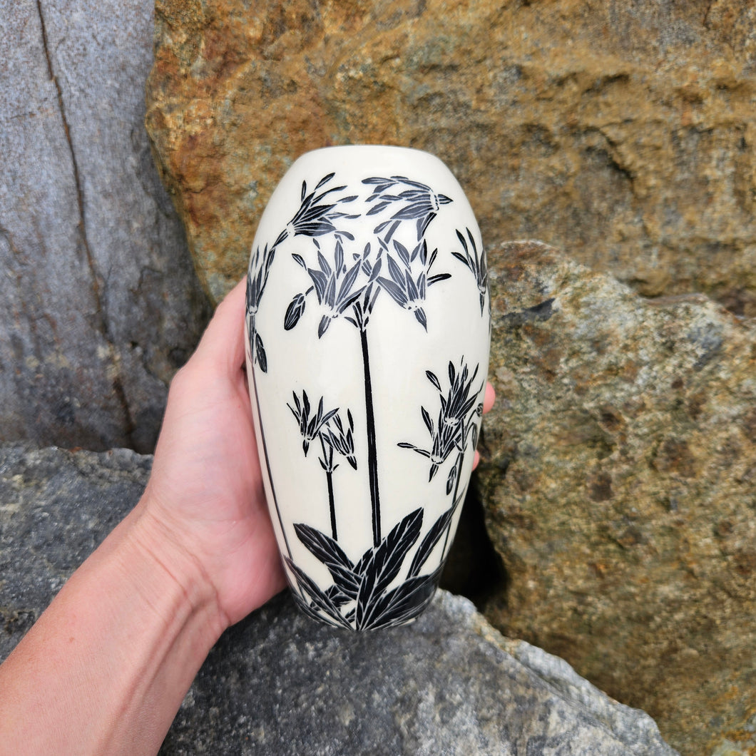 Shooting star vase